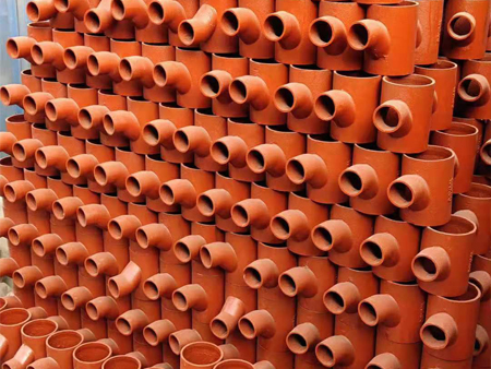 新城镇寒露时节，金利建材助您构建坚固排水系统